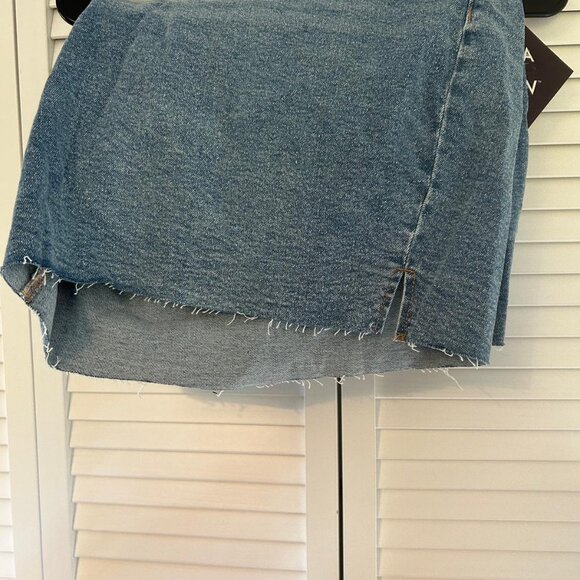 Ava & Viv High-Rise, Relaxed Fit Bermuda Shorts, size 22 - Picture 3 of 3